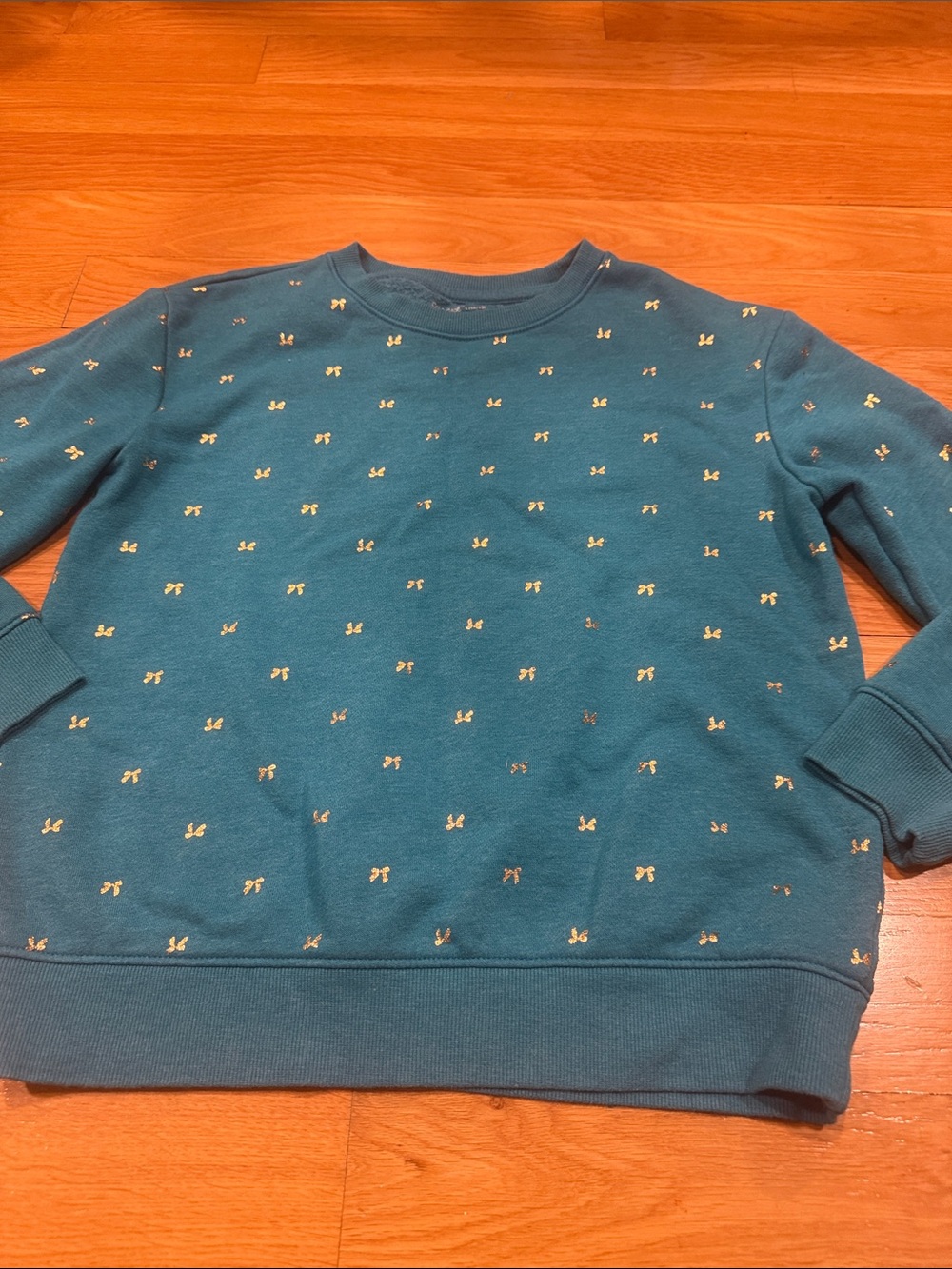 Cat & Jack girl sweatshirt with bows size large .10/12